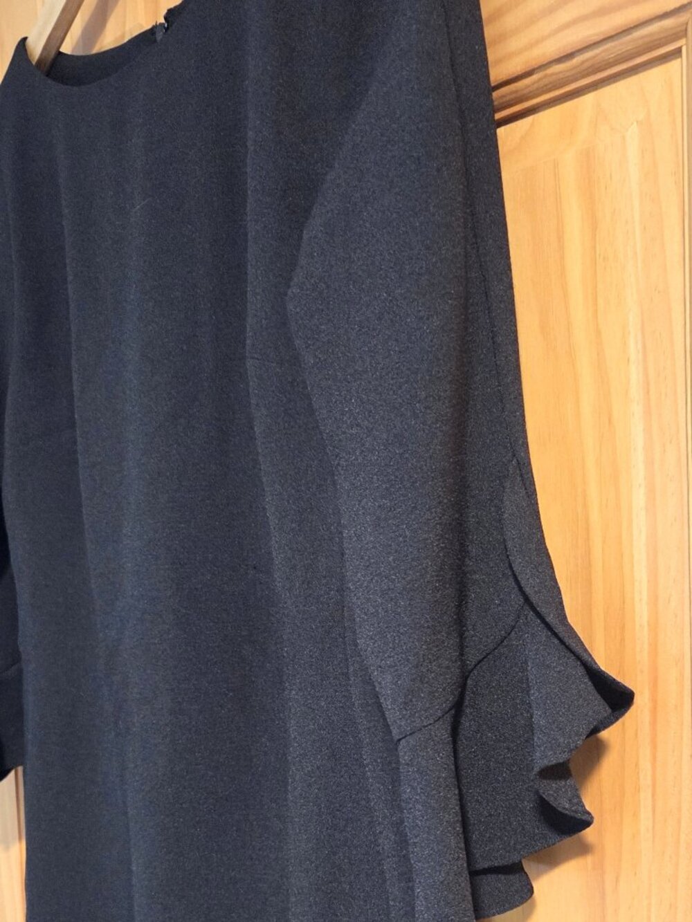 Karl Lagerfield Sheath Dress Black- ruffled 3/4 Sleeves Size 4 Excellent Cond.